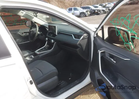 2021 Toyota Rav4 Xle z USA, uszkodzony, nr VIN 2T3W1RFV1MC120066